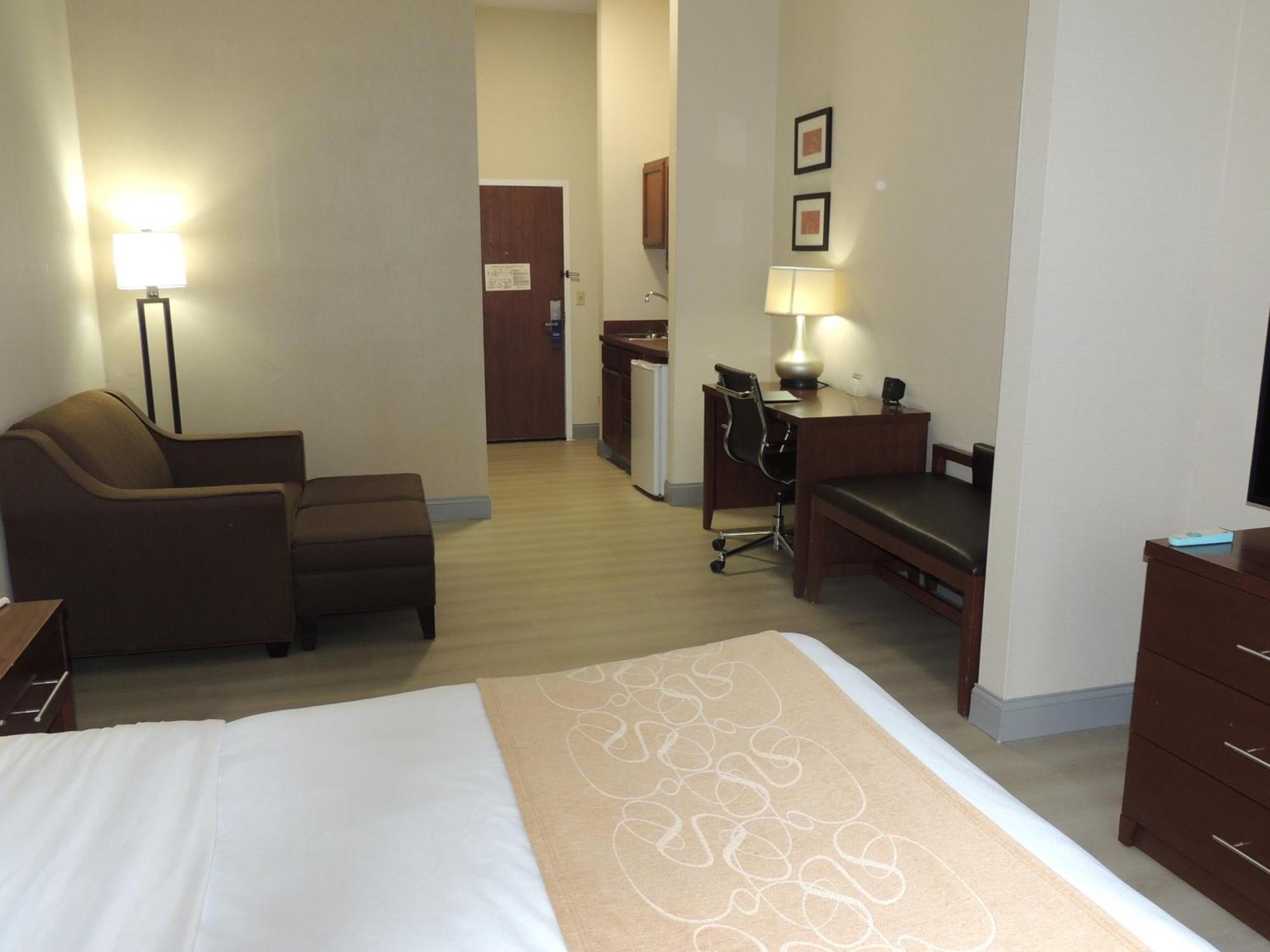 Comfort Hotel 3*